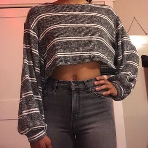 Long sleeve crop top